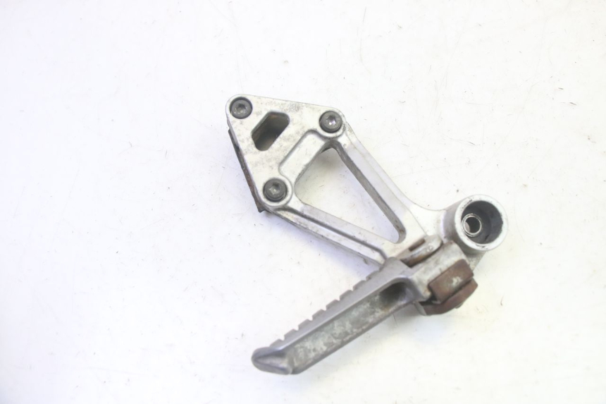 photo de RIGHT REAR FOOTPEG BRACKET KAWASAKI GPX R WARBIRD 600 (1988 - 1993) - Main view