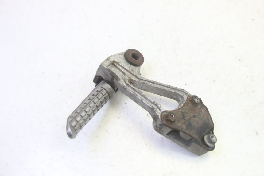 photo de RIGHT REAR FOOTPEG BRACKET KAWASAKI GPX R WARBIRD 600 (1988 - 1993) - Technical close-up