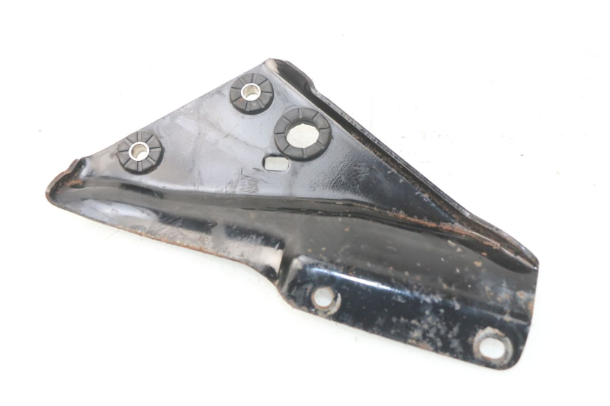 photo de REAR RIGHT FOOTREST MOUNT HONDA CA REBEL 125 (1995 - 2001)