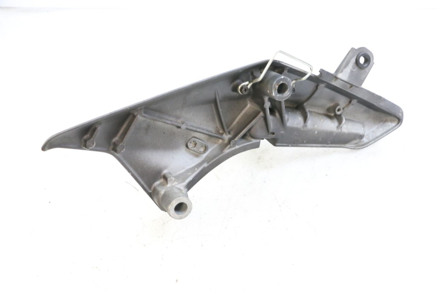 photo de REAR RIGHT FOOTREST MOUNT HONDA FJS SILVER WING SILVERWING 400 (2005 - 2008)