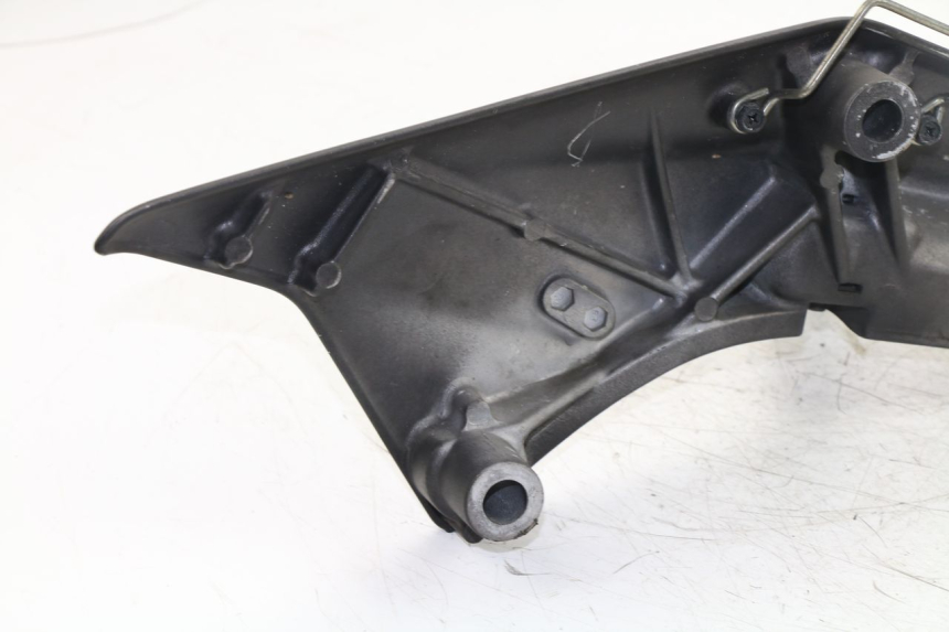 photo de REAR RIGHT FOOTREST MOUNT HONDA FJS SILVER WING SILVERWING 400 (2005 - 2008)