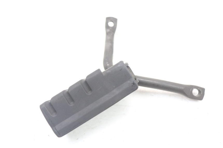 photo de REAR RIGHT FOOTREST MOUNT HONDA NES AROBASE 125 (2000 - 2003)