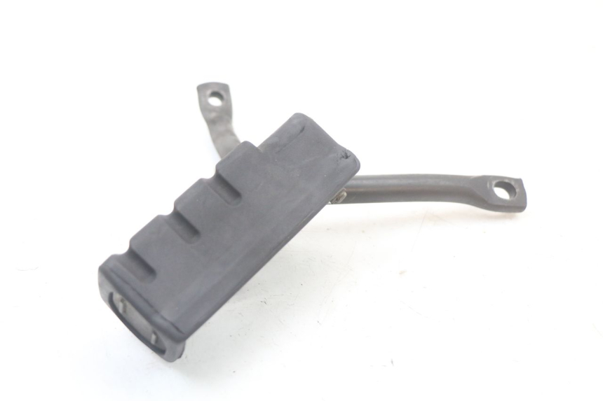 photo de REAR RIGHT FOOTREST MOUNT HONDA NES AROBASE 125 (2000 - 2003)