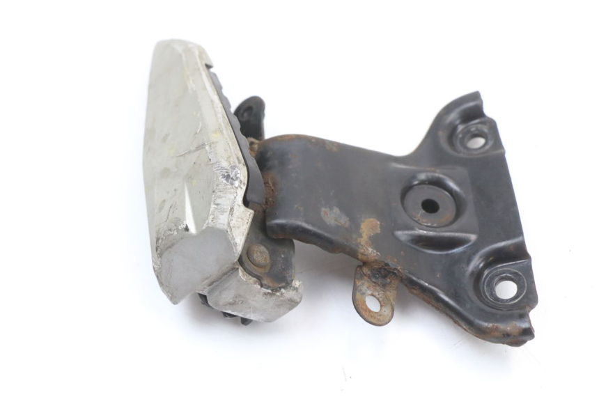 photo de REAR RIGHT FOOTREST MOUNT HONDA SH ABS 125 (2012 - 2017)