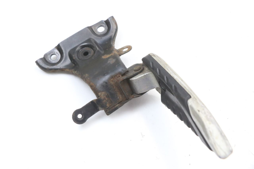 photo de REAR RIGHT FOOTREST MOUNT HONDA SH ABS 125 (2012 - 2017)