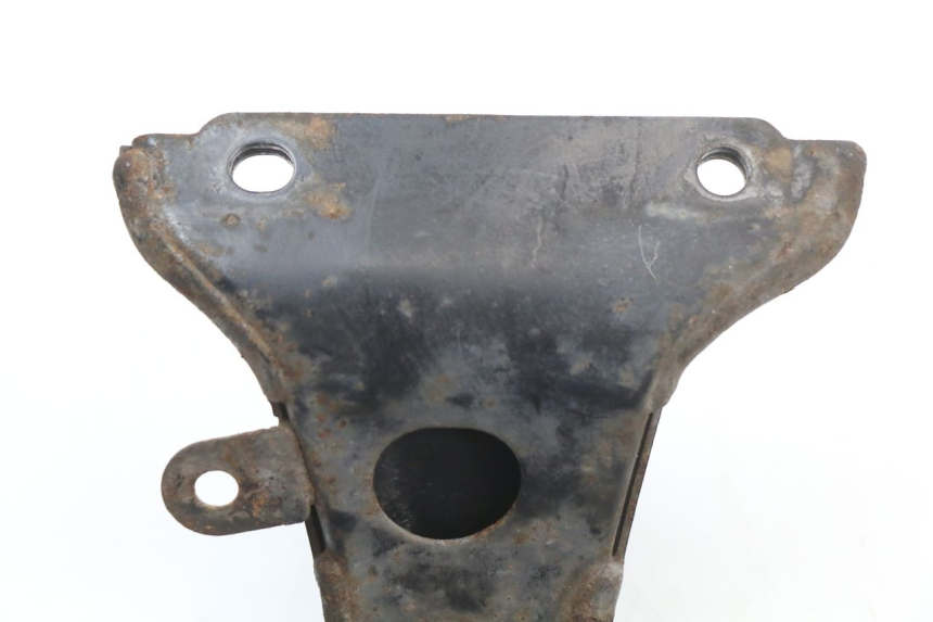 photo de REAR RIGHT FOOTREST MOUNT HONDA SH ABS 125 (2012 - 2017)