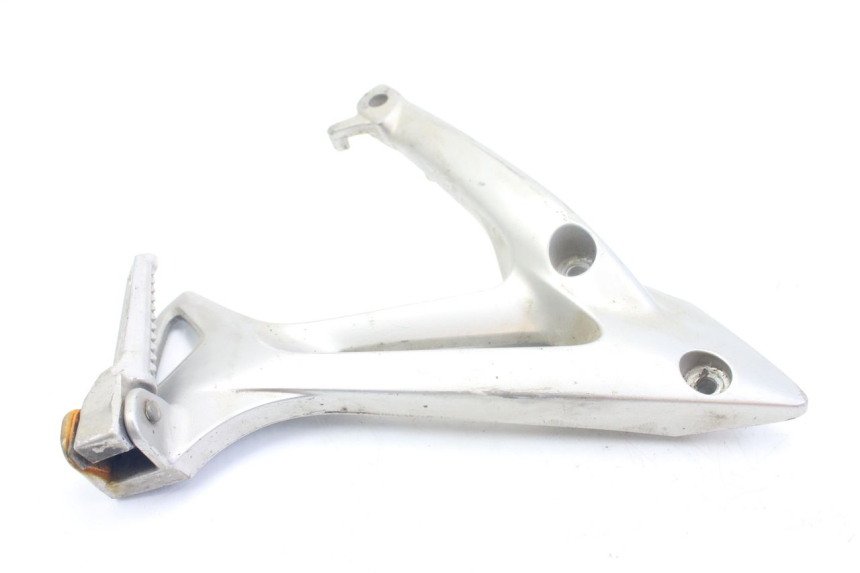 photo de RIGHT REAR FOOTREST MOUNTING PLATE HONDA VFR VTEC RC46 800 (2002 - 2013)
