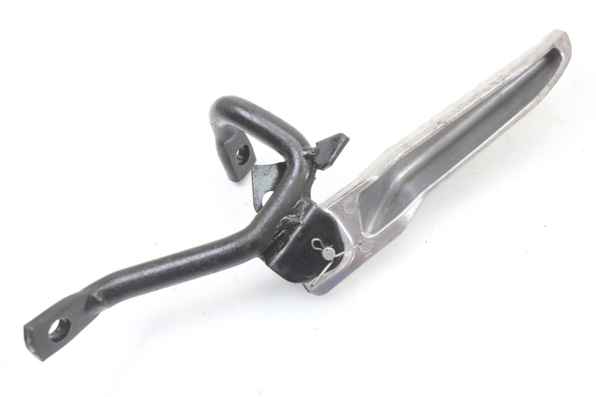 photo de REAR RIGHT FOOTREST BRACKET JONWAY AZTRAL 125 (2008 - 2017)