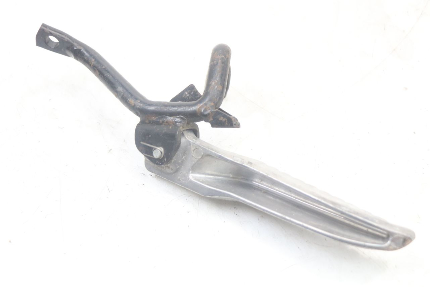 photo de REAR RIGHT FOOTREST BRACKET JONWAY AZTRAL 125 (2008 - 2017)