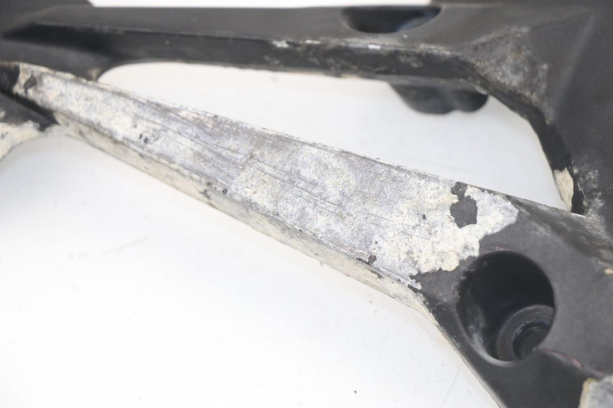 photo de RIGHT REAR FOOTREST MOUNTING PLATE KAWASAKI Z 750 (2007 - 2013)