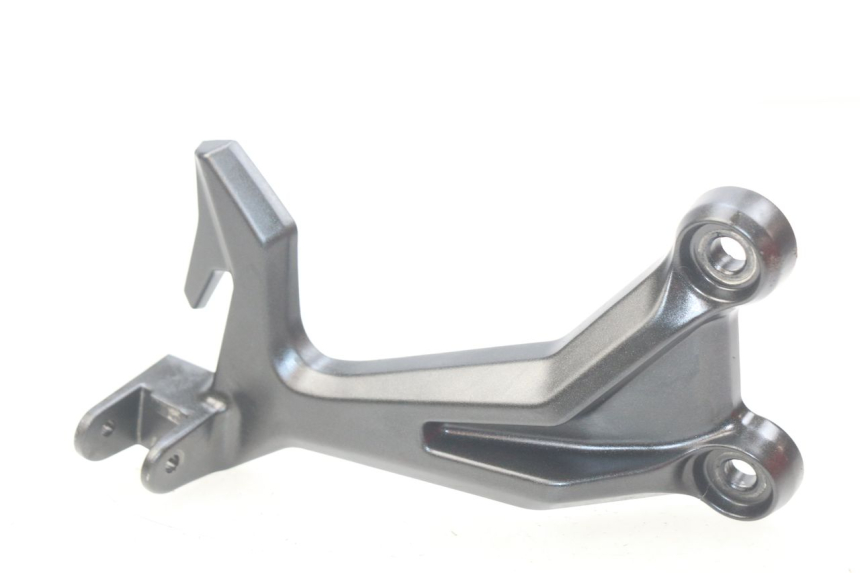 photo de REAR RIGHT FOOTREST BRACKET KAWASAKI Z 650 (2016 - 2019)