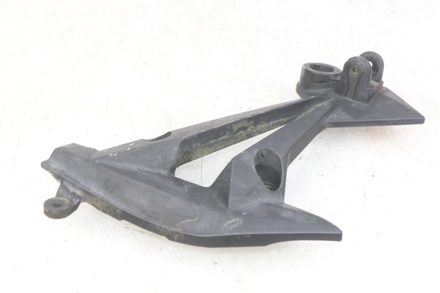photo de RIGHT REAR FOOTREST MOUNTING PLATE KAWASAKI Z 750 (2007 - 2013)