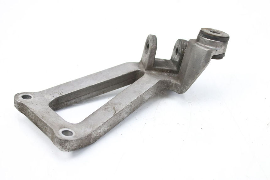 photo de REAR RIGHT FOOTREST MOUNT KAWASAKI ZR7 ZR-7 S 750 (1999 - 2004)