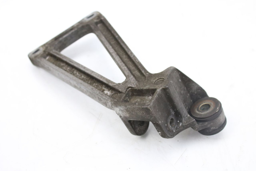 photo de REAR RIGHT FOOTREST MOUNT KAWASAKI ZR7 ZR-7 S 750 (1999 - 2004)