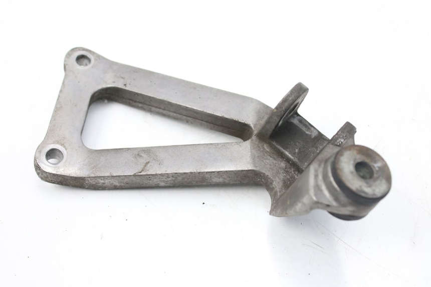photo de REAR RIGHT FOOTREST MOUNT KAWASAKI ZR7 ZR-7 S 750 (1999 - 2004)