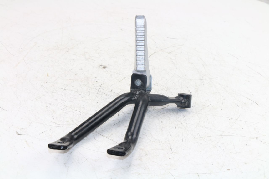 photo de REAR RIGHT FOOTREST MOUNT KYMCO K-PW K-PIPE 50 (2012 - 2017)