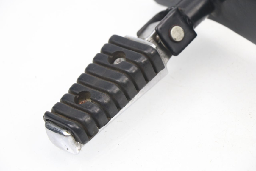 photo de REAR RIGHT FOOTREST MOUNT LIFAN ROYAL KING 250 (2011 - 2019)
