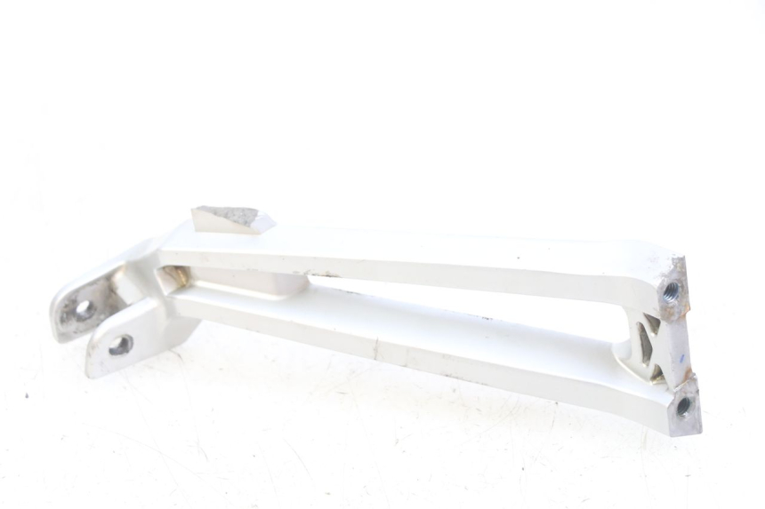 photo de RIGHT REAR FOOTREST MOUNTING PLATE YAMAHA MT ABS 125 (2014 - 2018)