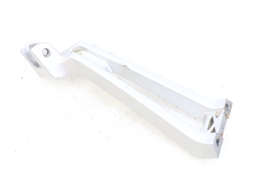 photo de RIGHT REAR FOOTREST MOUNTING PLATE YAMAHA MT ABS 125 (2014 - 2018)