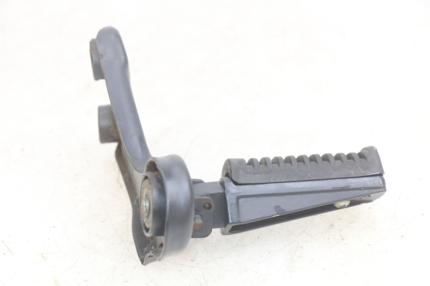 photo de RIGHT REAR FOOTREST MOUNTING PLATE YAMASAKI ROADSTER 50 (2013 - 2018)