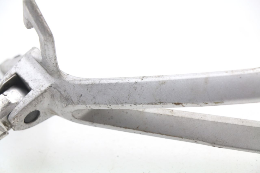 photo de REAR RIGHT FOOTREST MOUNT SUZUKI GSX-R GSXR 600 (2008 - 2010)