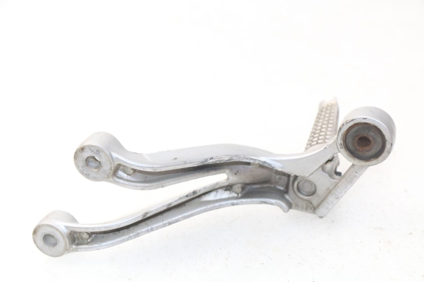 photo de REAR RIGHT FOOTREST MOUNT SUZUKI GSX-R GSXR 600 (2001 - 2003)