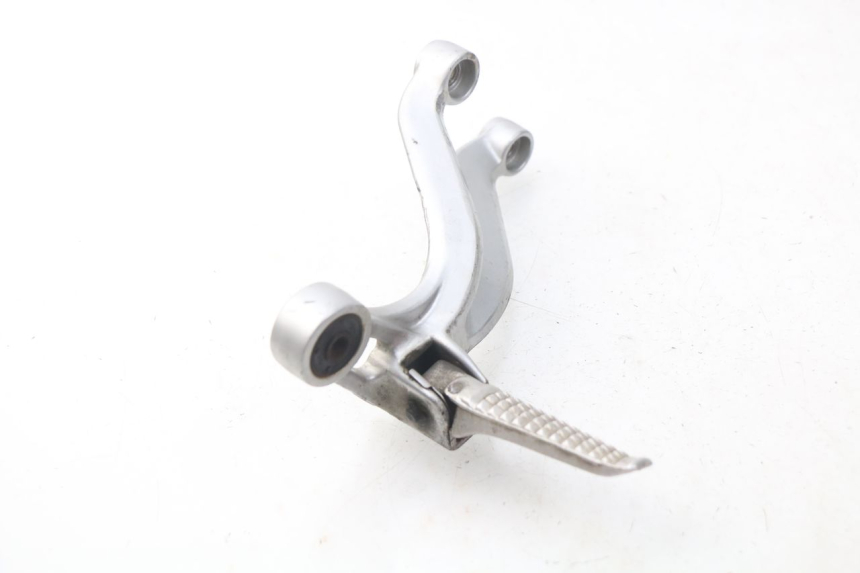 photo de REAR RIGHT FOOTREST MOUNT SUZUKI GSX-R GSXR 600 (2001 - 2003)