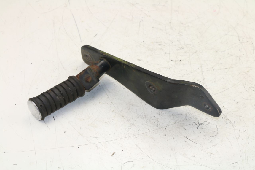 photo de REAR RIGHT FOOTREST MOUNT YAMAHA VIRAGO 125 (1996 - 2003)