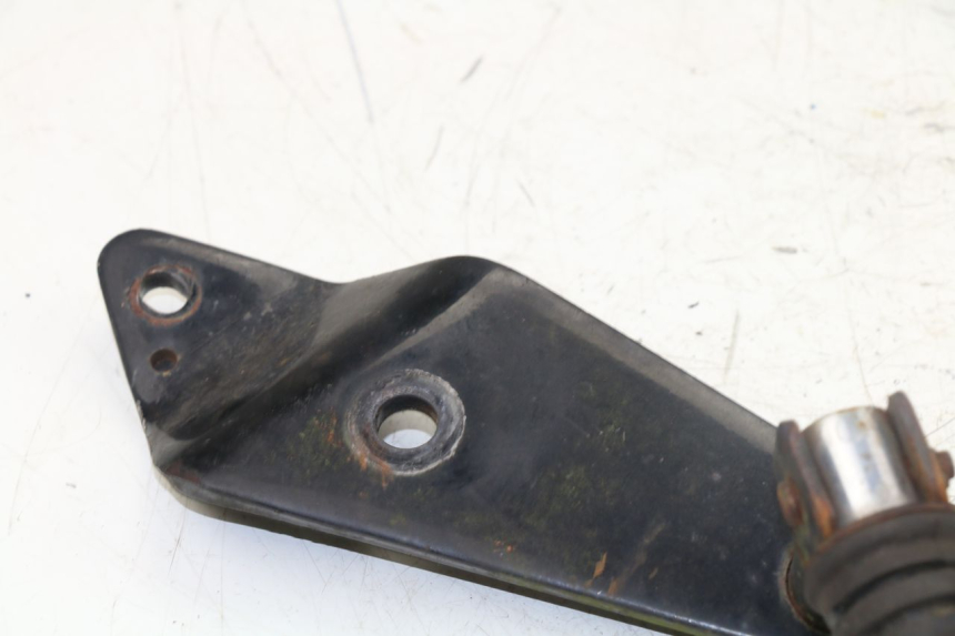 photo de REAR RIGHT FOOTREST MOUNT YAMAHA VIRAGO 125 (1996 - 2003)