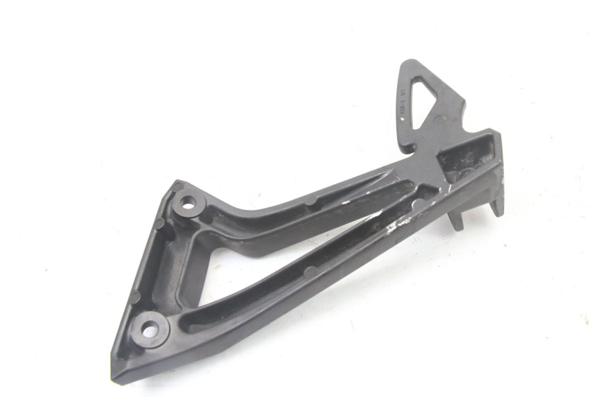 photo de REAR RIGHT FOOTREST MOUNT YAMAHA FZ6 FAZER S2 600 (2007 - 2011)