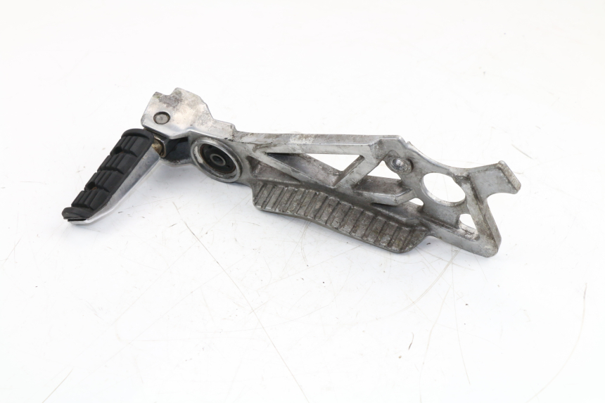 photo de REAR RIGHT FOOTREST MOUNT YAMAHA FZX FAZER 750 (1987 - 1998)