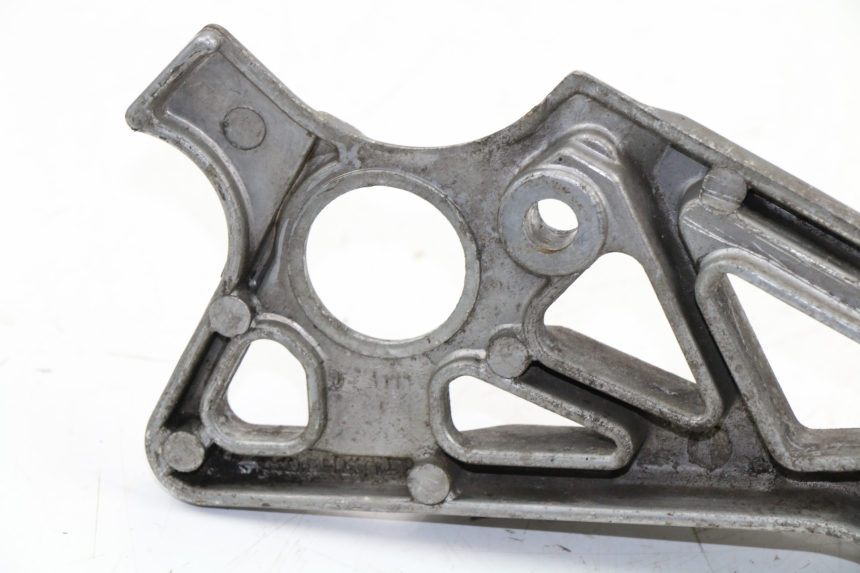 photo de REAR RIGHT FOOTREST MOUNT YAMAHA FZX FAZER 750 (1987 - 1998)