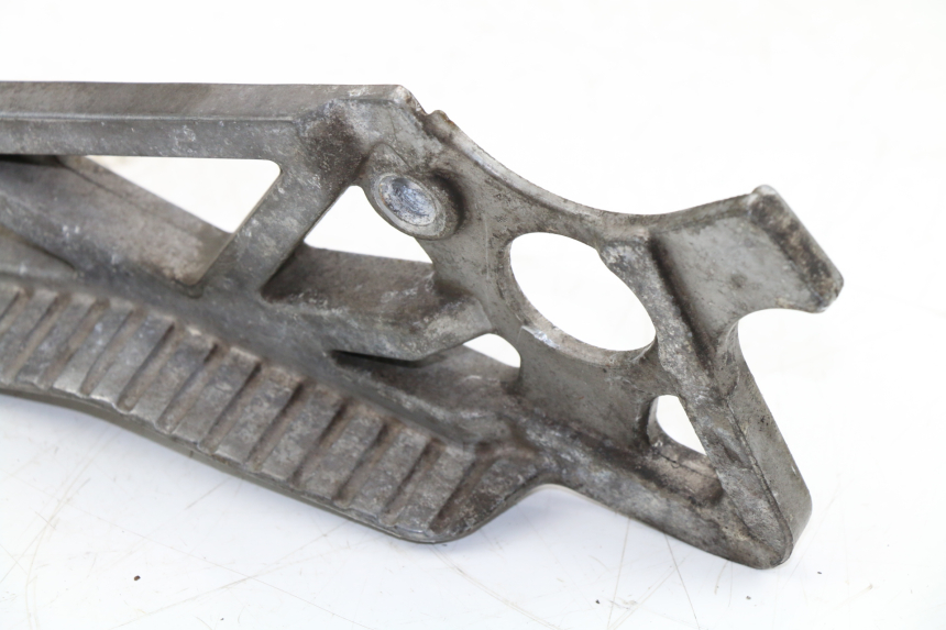 photo de REAR RIGHT FOOTREST MOUNT YAMAHA FZX FAZER 750 (1987 - 1998)