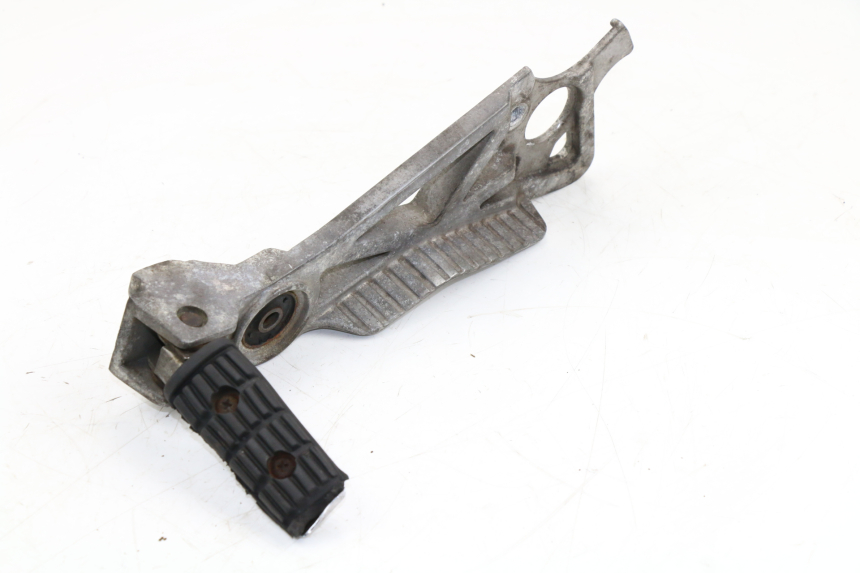 photo de REAR RIGHT FOOTREST MOUNT YAMAHA FZX FAZER 750 (1987 - 1998)