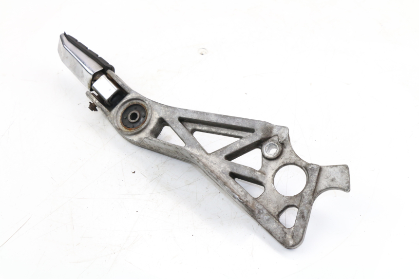 photo de REAR RIGHT FOOTREST MOUNT YAMAHA FZX FAZER 750 (1987 - 1998)