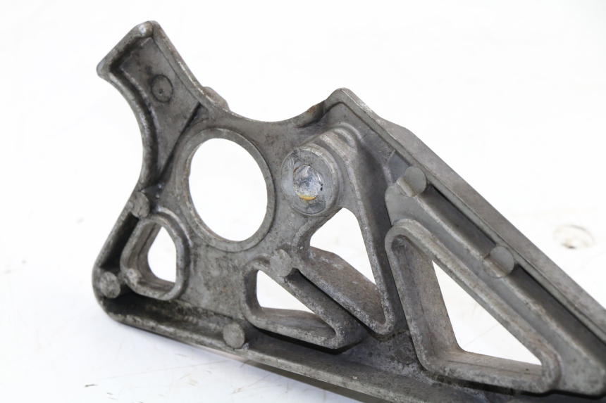 photo de REAR RIGHT FOOTREST MOUNT YAMAHA FZX FAZER 750 (1987 - 1998)