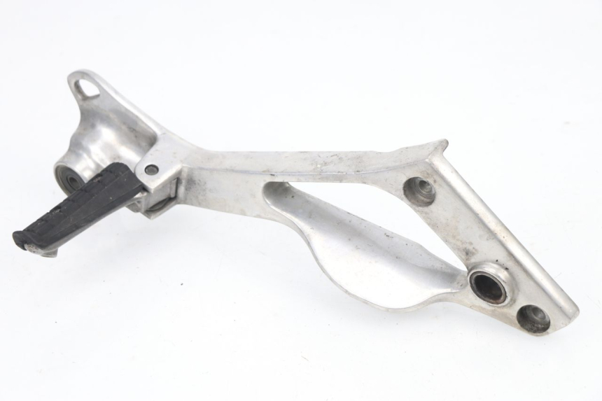 photo de REAR RIGHT FOOTREST MOUNT YAMAHA TDM 3VD 850 (1991 - 1995)