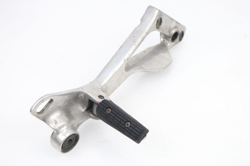 photo de REAR RIGHT FOOTREST MOUNT YAMAHA TDM 3VD 850 (1991 - 1995)