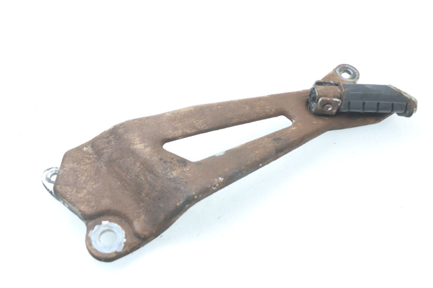 photo de REAR RIGHT FOOTREST MOUNT YAMAHA YBR 125 (2007 - 2009)