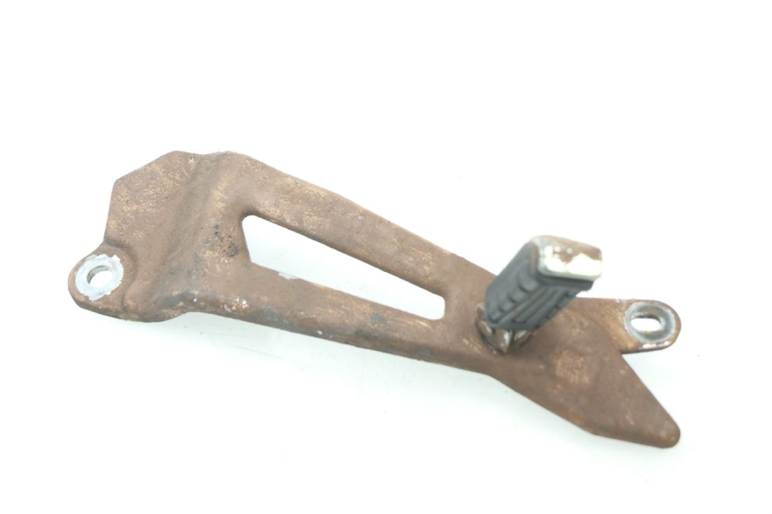 photo de REAR RIGHT FOOTREST MOUNT YAMAHA YBR 125 (2007 - 2009)