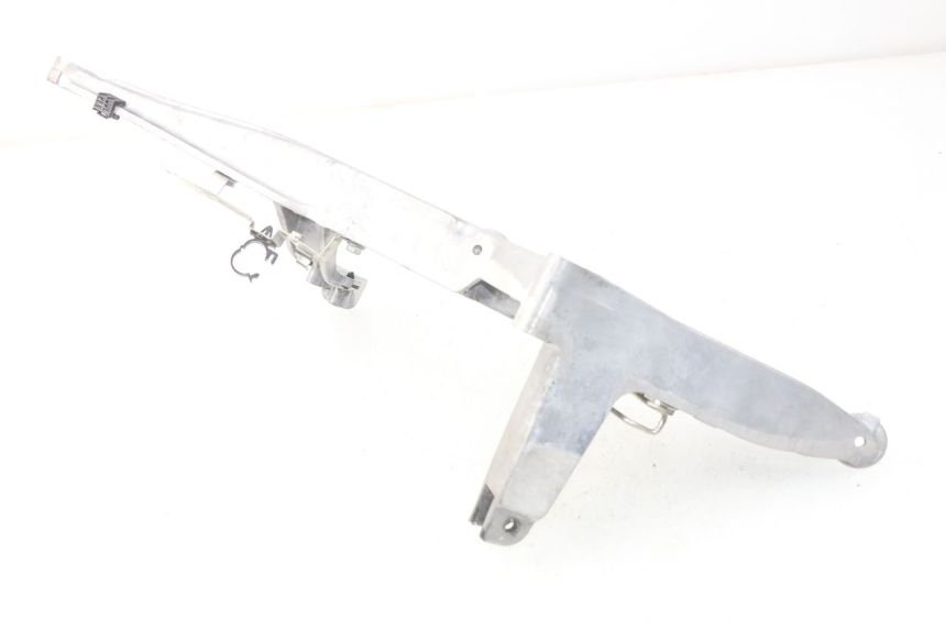 photo de REAR RIGHT FOOTREST MOUNT YAMAHA YP T-MAX TMAX 530 (2017 - 2020)