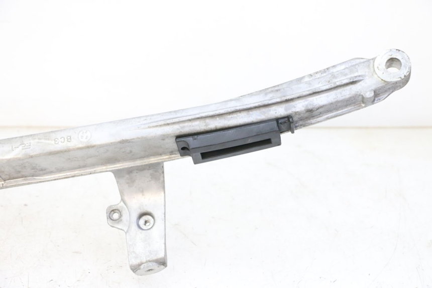 photo de REAR RIGHT FOOTREST MOUNT YAMAHA YP T-MAX TMAX 530 (2017 - 2020)