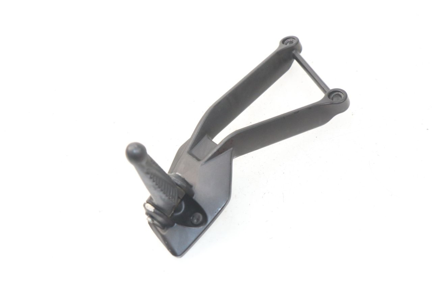 photo de REAR LEFT FOOTREST MOUNT MV AGUSTA BRUTALE R WALLY 910 (2008 - 2008)