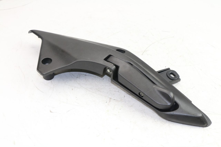 photo de REAR LEFT FOOTREST MOUNT HONDA FJS SILVER WING SILVERWING 400 (2005 - 2008)