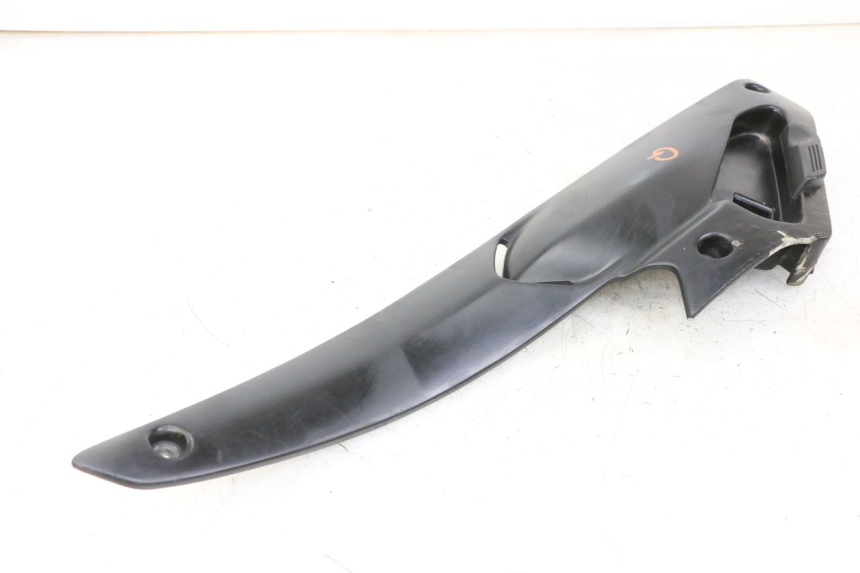 photo de REAR LEFT FOOTREST MOUNT GILERA NEXUS 300 (2008 - 2013)