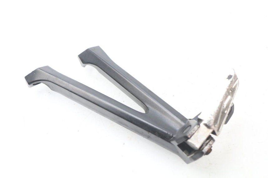 photo de REAR LEFT FOOTREST MOUNT SUZUKI GSX-R GSXR 750 (2011 - 2016)