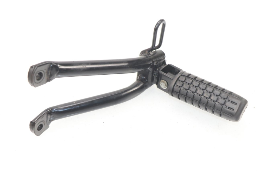 photo de REAR LEFT FOOTREST MOUNT HONDA CBF 125 (2009 - 2015)