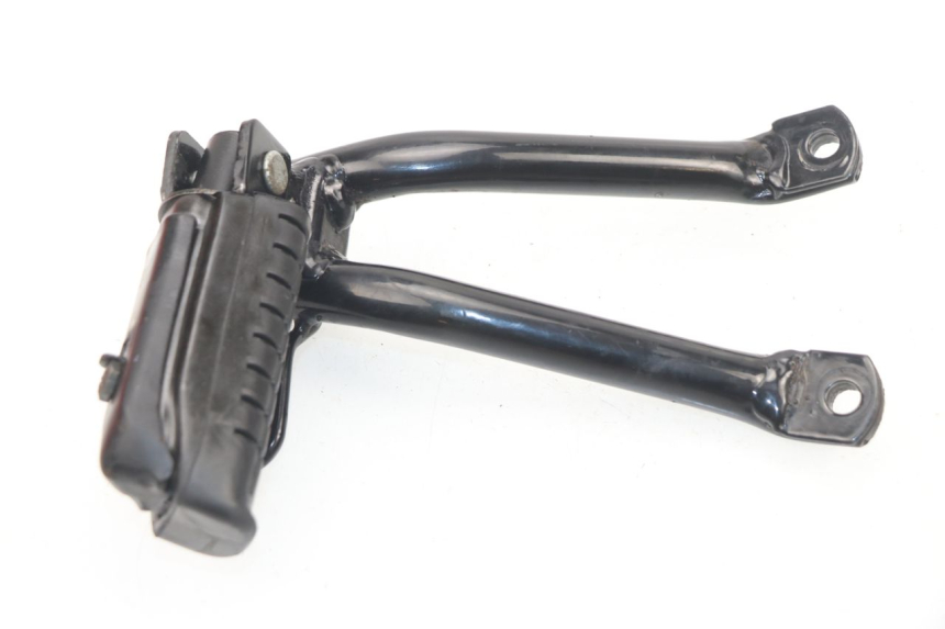 photo de REAR LEFT FOOTREST MOUNT HONDA CBF 125 (2009 - 2015)