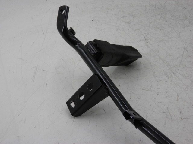 photo de REAR LEFT FOOTREST MOUNT HONDA FES S-WING SWING ABS 125 (2007 - 2015)