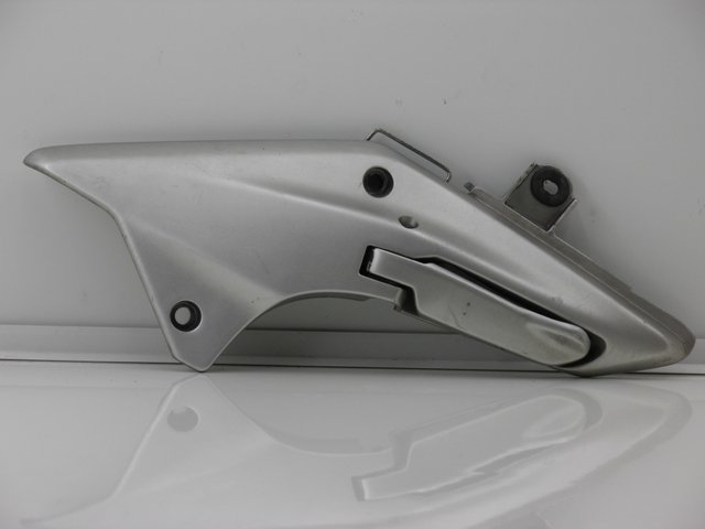 photo de REAR LEFT FOOTREST MOUNT HONDA FJS SILVER WING ABS 600 (2004 - 2007)